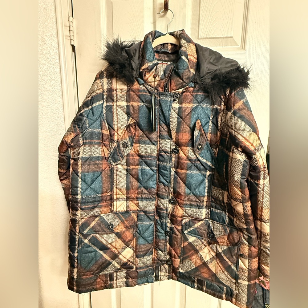 Urban Republic Plaid Jacket in Blue and Brown
2X
New with Tage